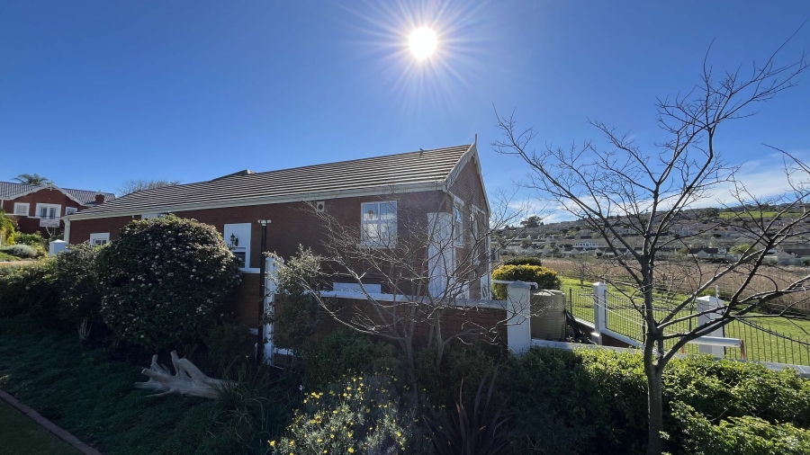 3 Bedroom Property for Sale in Van Riebeeckshof Western Cape